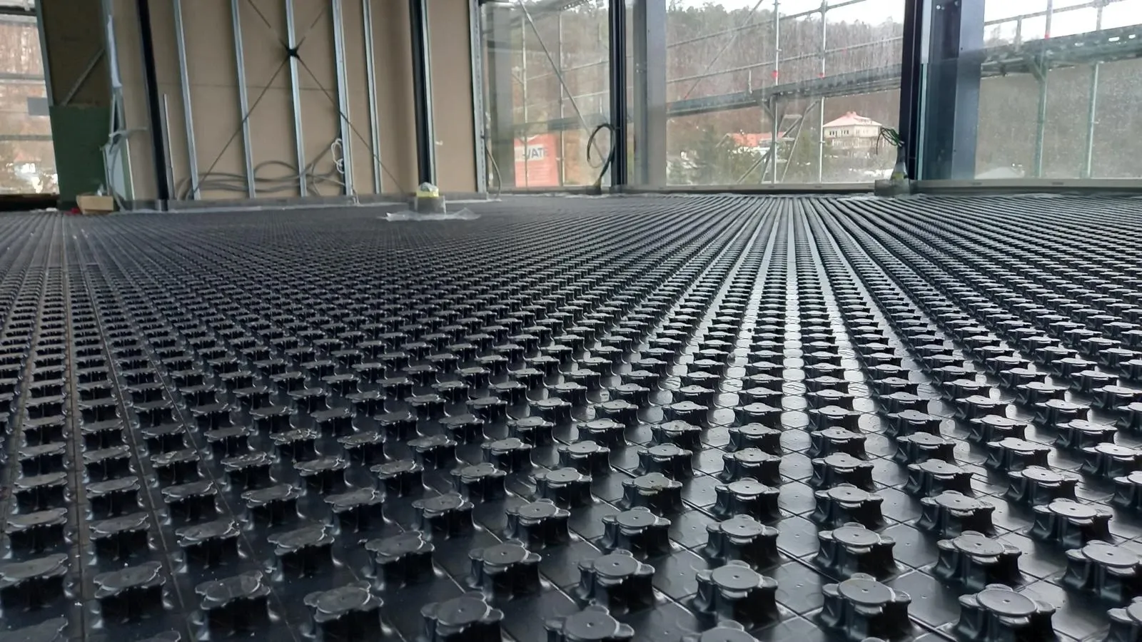 Dvě tepelná čerpadla Stiebel Eltron vzduch-voda u rodinného domu v Brně